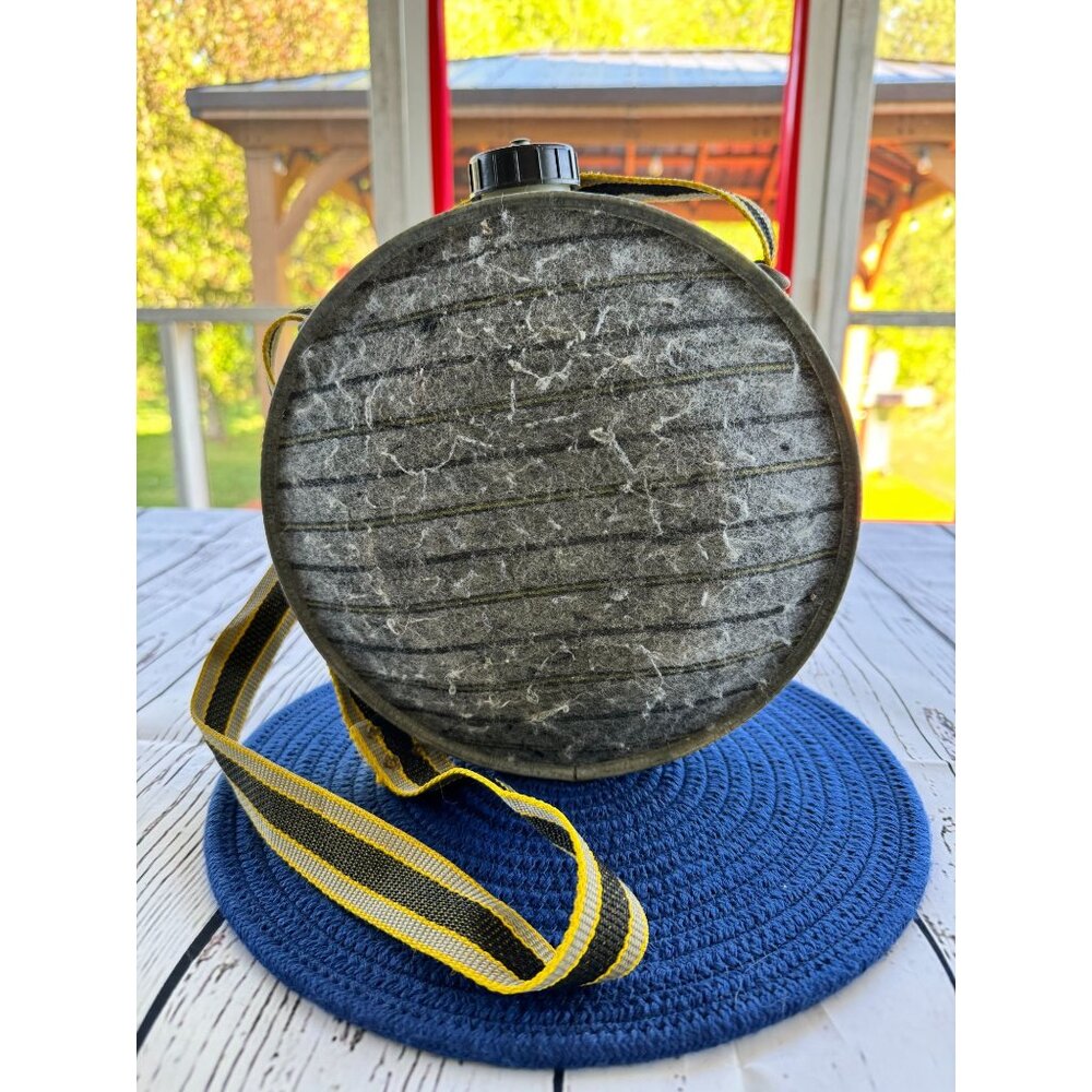 Vintage 4 Quart Oasis Wool Covered Metal Canteen